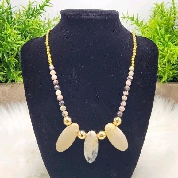 Green Serpentine & Gray Marble Necklace - Picture 2 of 3